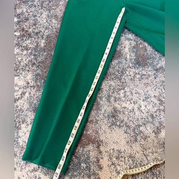 Zara Green Women's Pants with Gold Accent Buttons - Picture 9 of 15